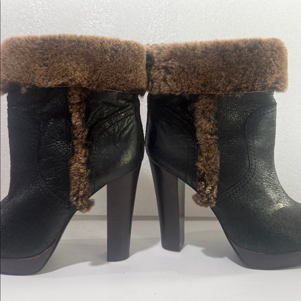 Beautiful Tory Burch Black and Brown Fur-Trimmed Heeled Boots size 7 - Picture 5 of 11